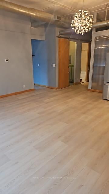 403 - 188 Eglinton Avenue E