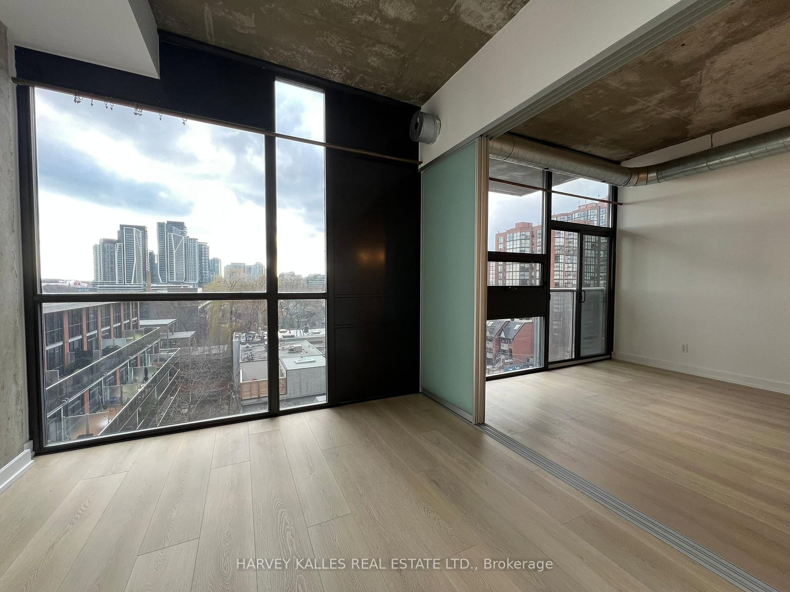 60 Bathurst Street, Unit 601 - Photo 11