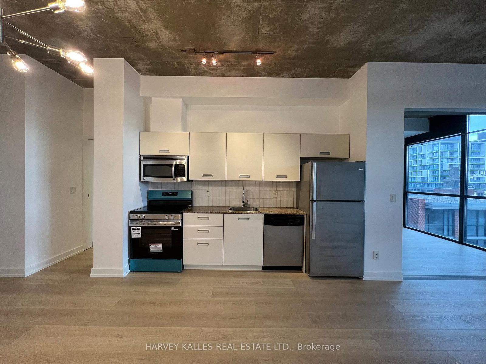 60 Bathurst Street, Unit 601 - Photo 5