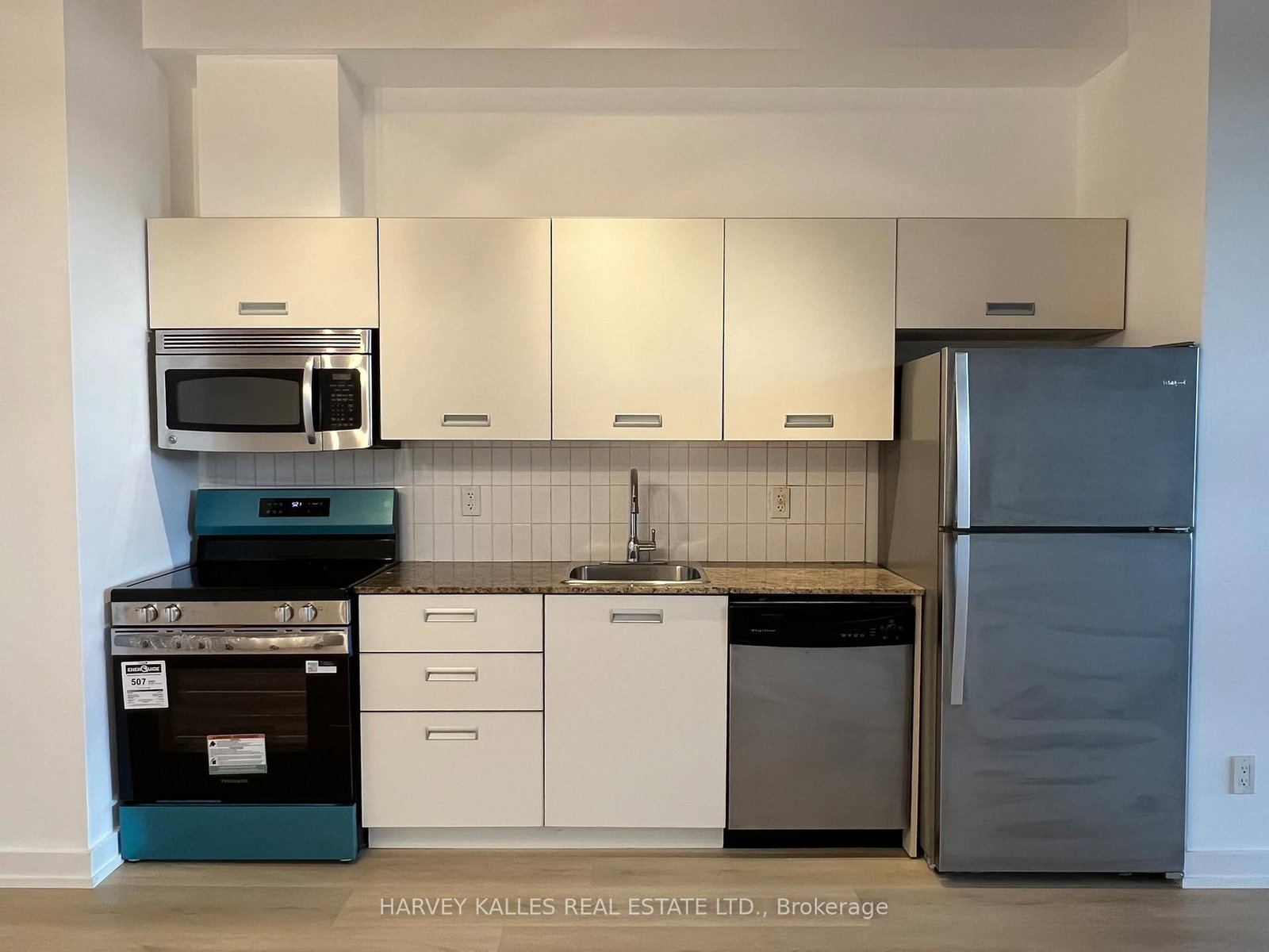 60 Bathurst Street, Unit 601 - Photo 7