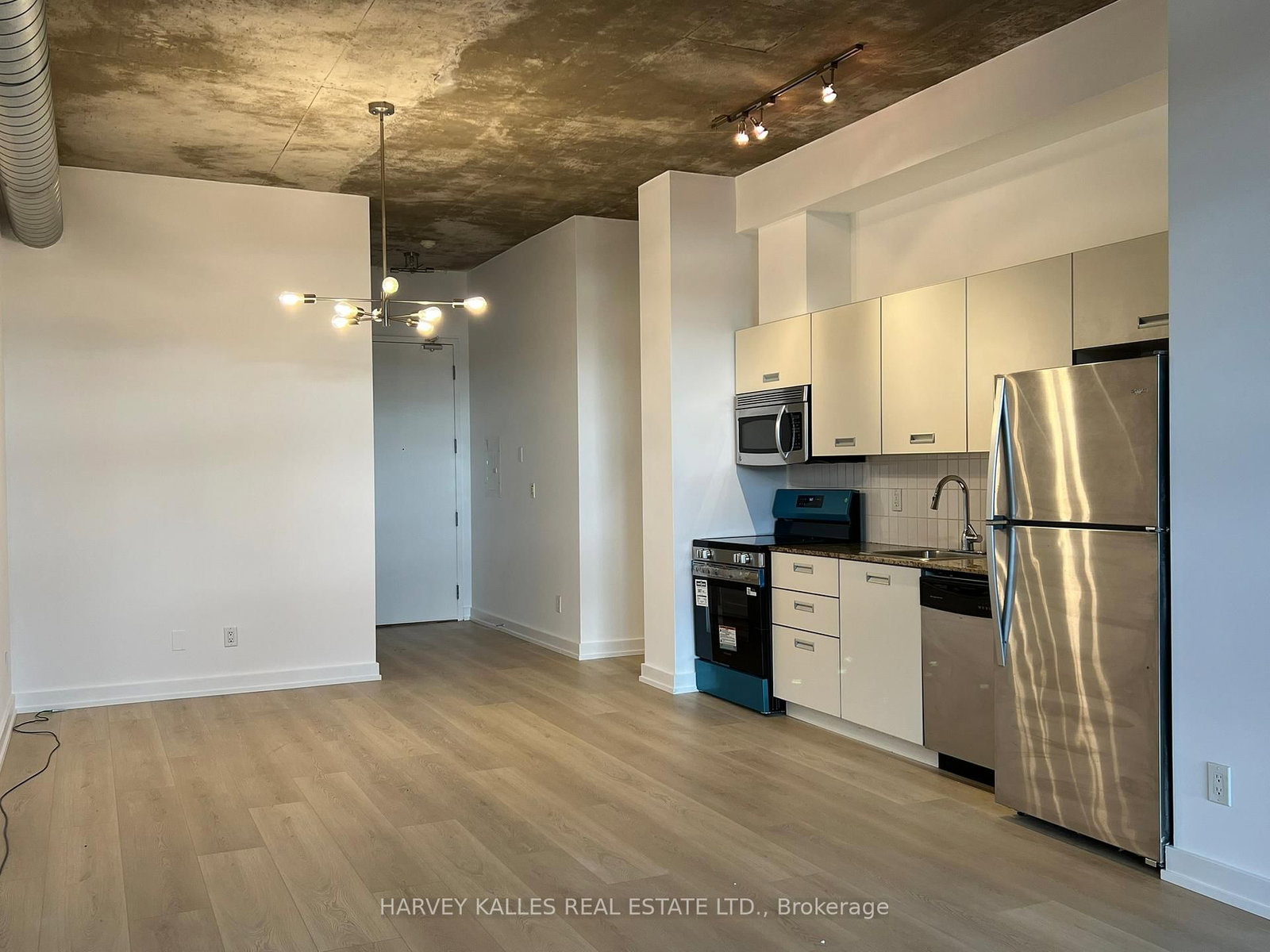 60 Bathurst Street, Unit 601 - Photo 8