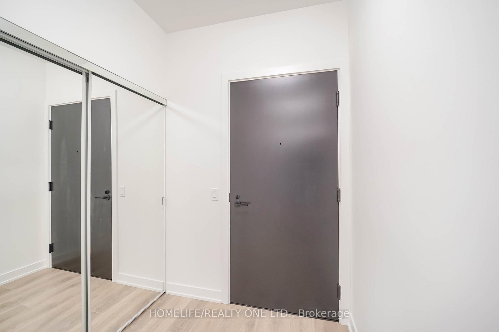 Condo for sale at 1111-117 Broadway Avenue, Toronto, Ontario, M4P 1V3 - Mount Pleasant West - MLS: C13001466