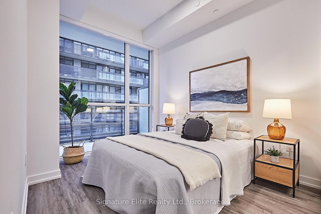 307 - 39 Roehampton Avenue