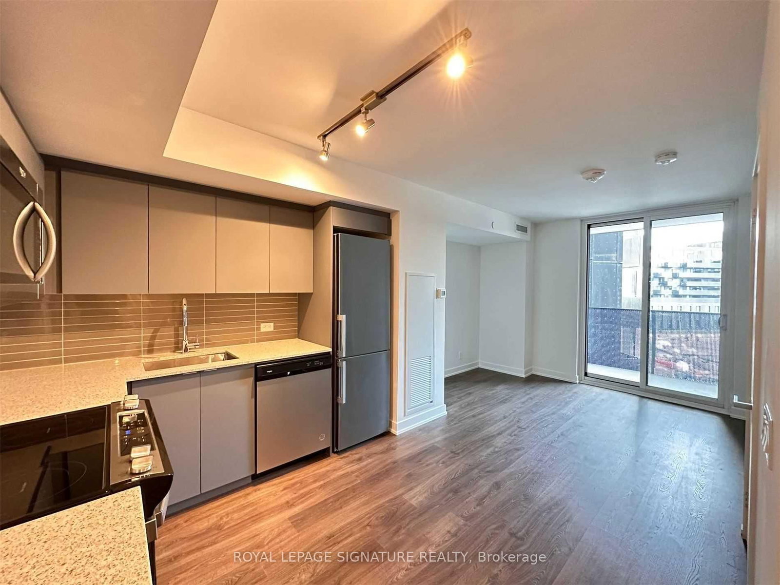 30 Tretti Way, Unit 406 - Photo 4