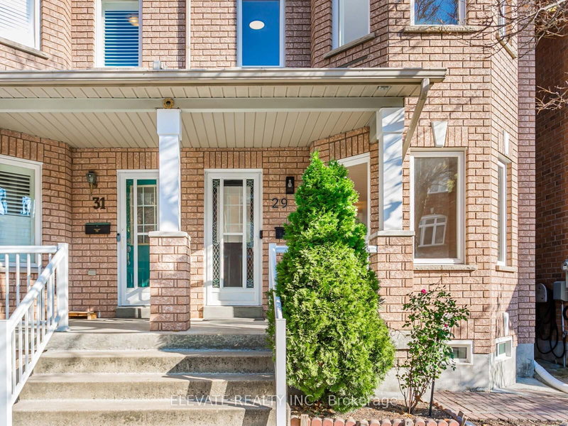 29 Minho Blvd, Toronto, M6G 4B6 | Image 2