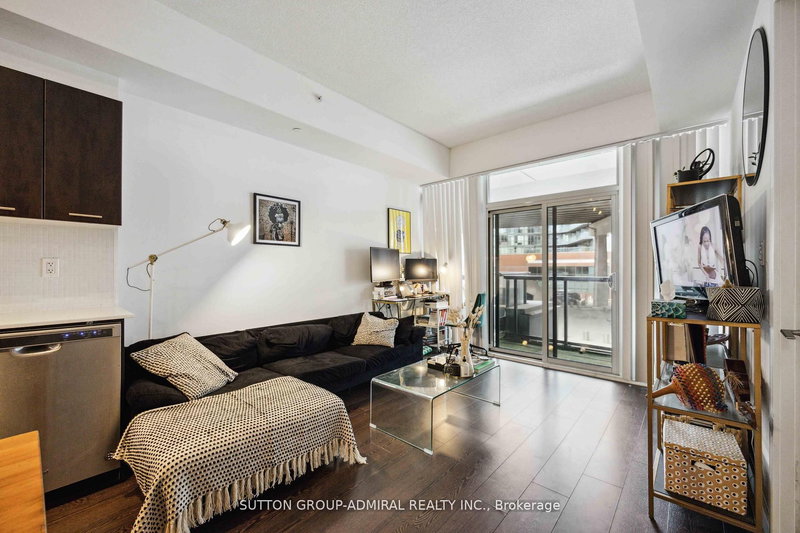 219 - 20 Bruyeres Mews, Toronto, M5V 0G8 | Image 2