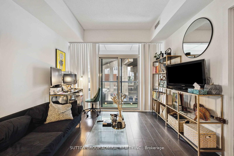 219 - 20 Bruyeres Mews, Toronto, M5V 0G8 | Image 3