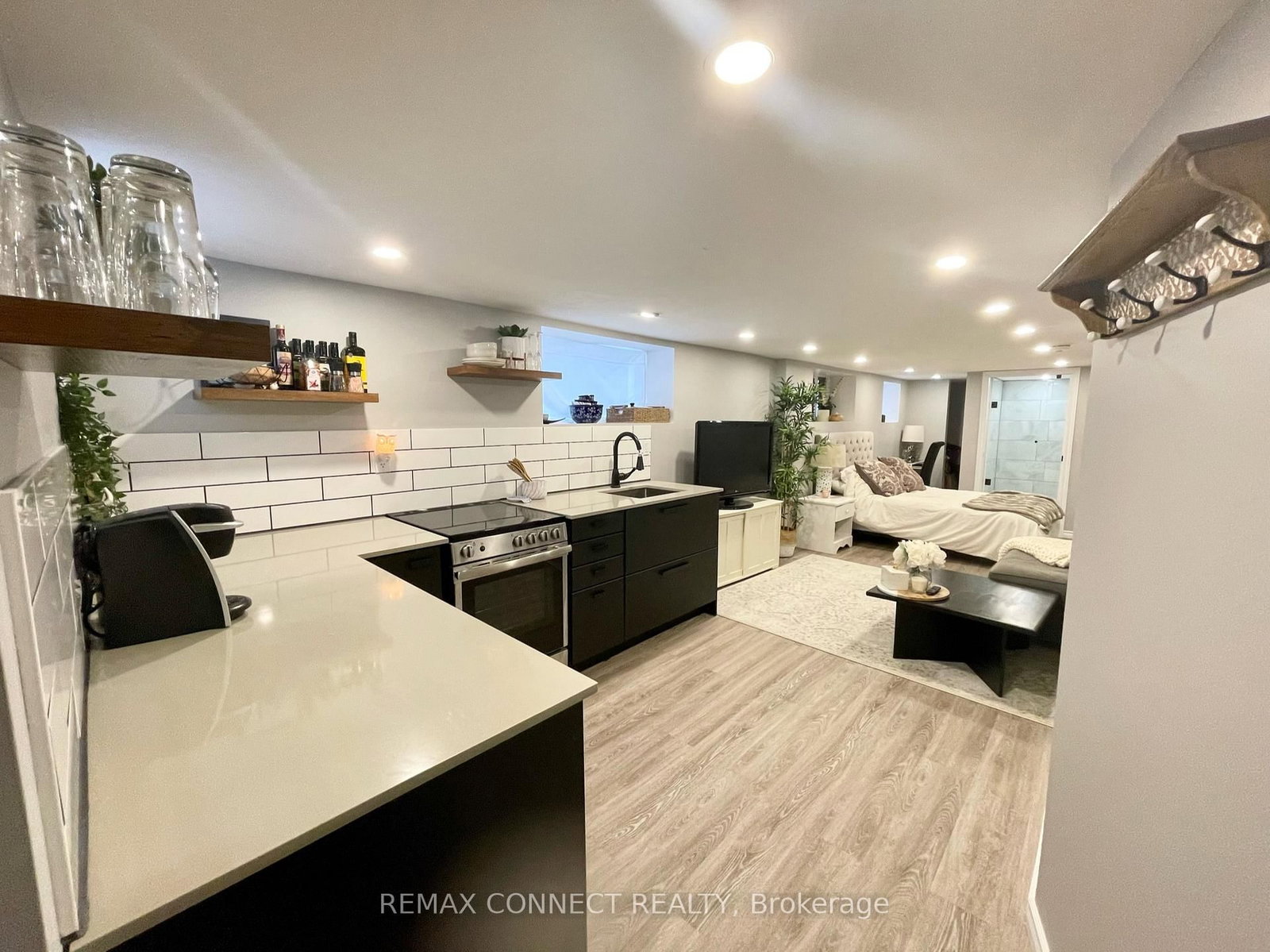 264 Sterling Road, Unit Basement