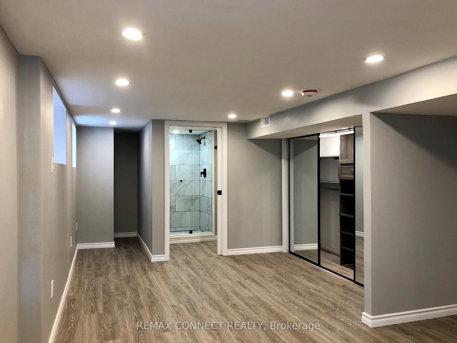 264 Sterling Road, Unit Basement - Photo 12