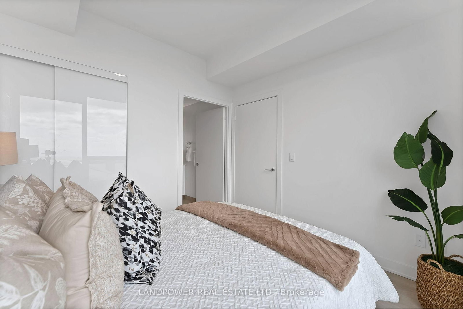 Condo for sale at 2809-35 Mercer Street, Toronto, Ontario, M5V 1H2 - Waterfront Communities C1 - MLS: C13001924