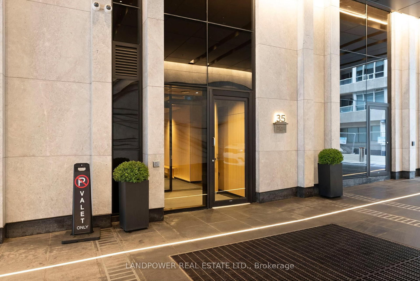 Condo for sale at 2809-35 Mercer Street, Toronto, Ontario, M5V 1H2 - Waterfront Communities C1 - MLS: C13001924