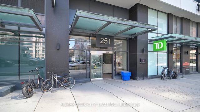 1413 - 251 Jarvis Street