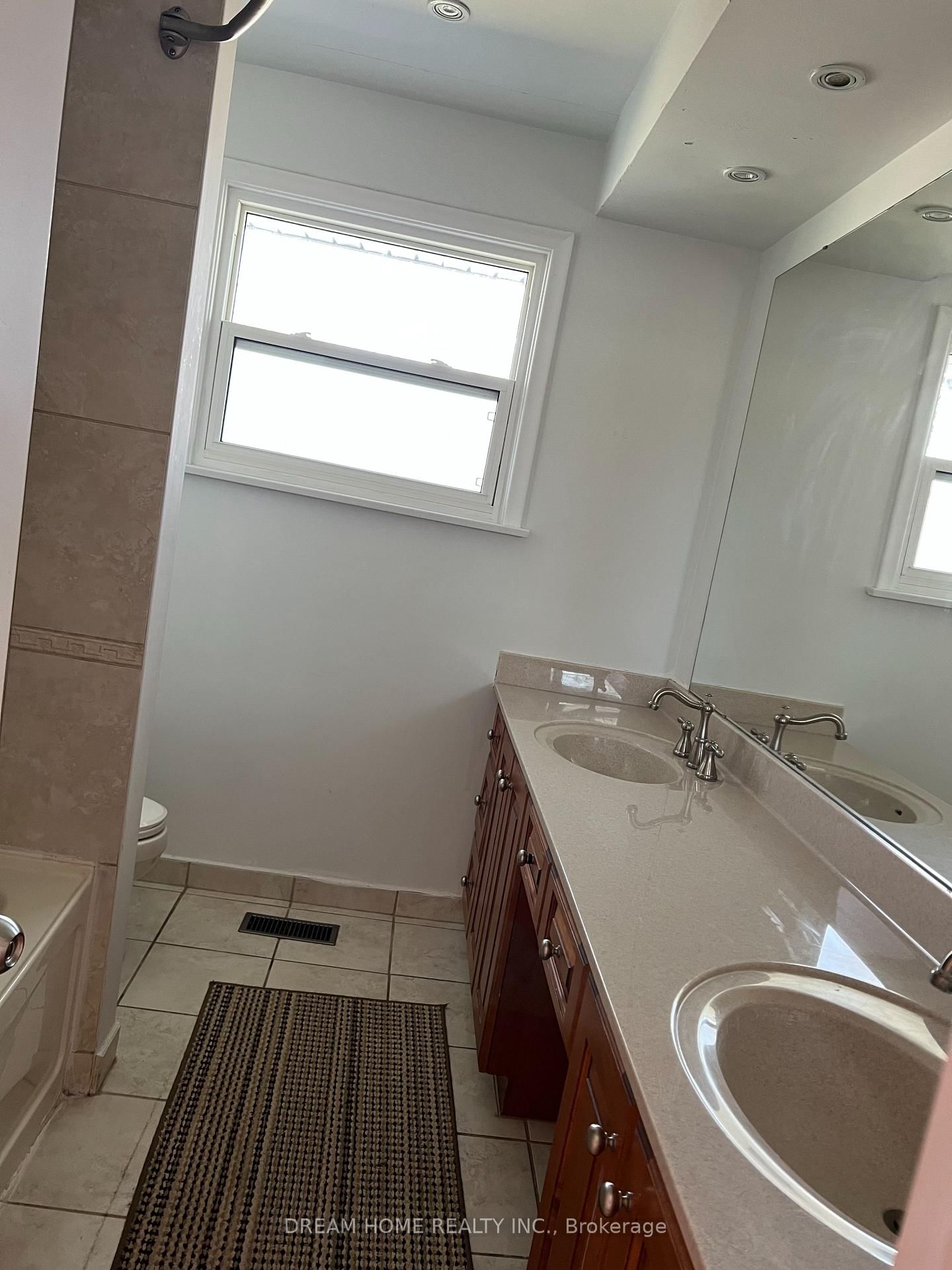 25 Tollerton Avenue - Photo 6