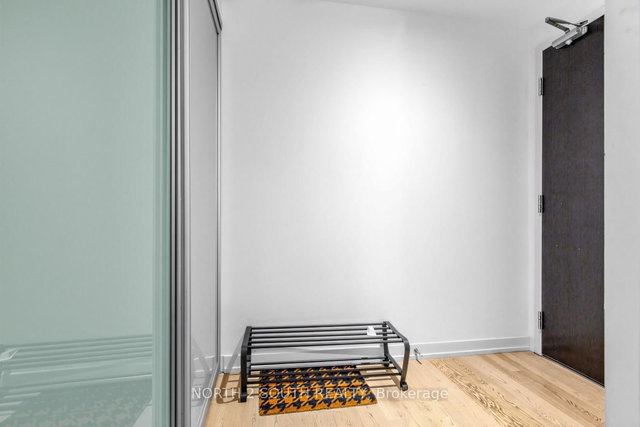 225 - 95 Bathurst Street