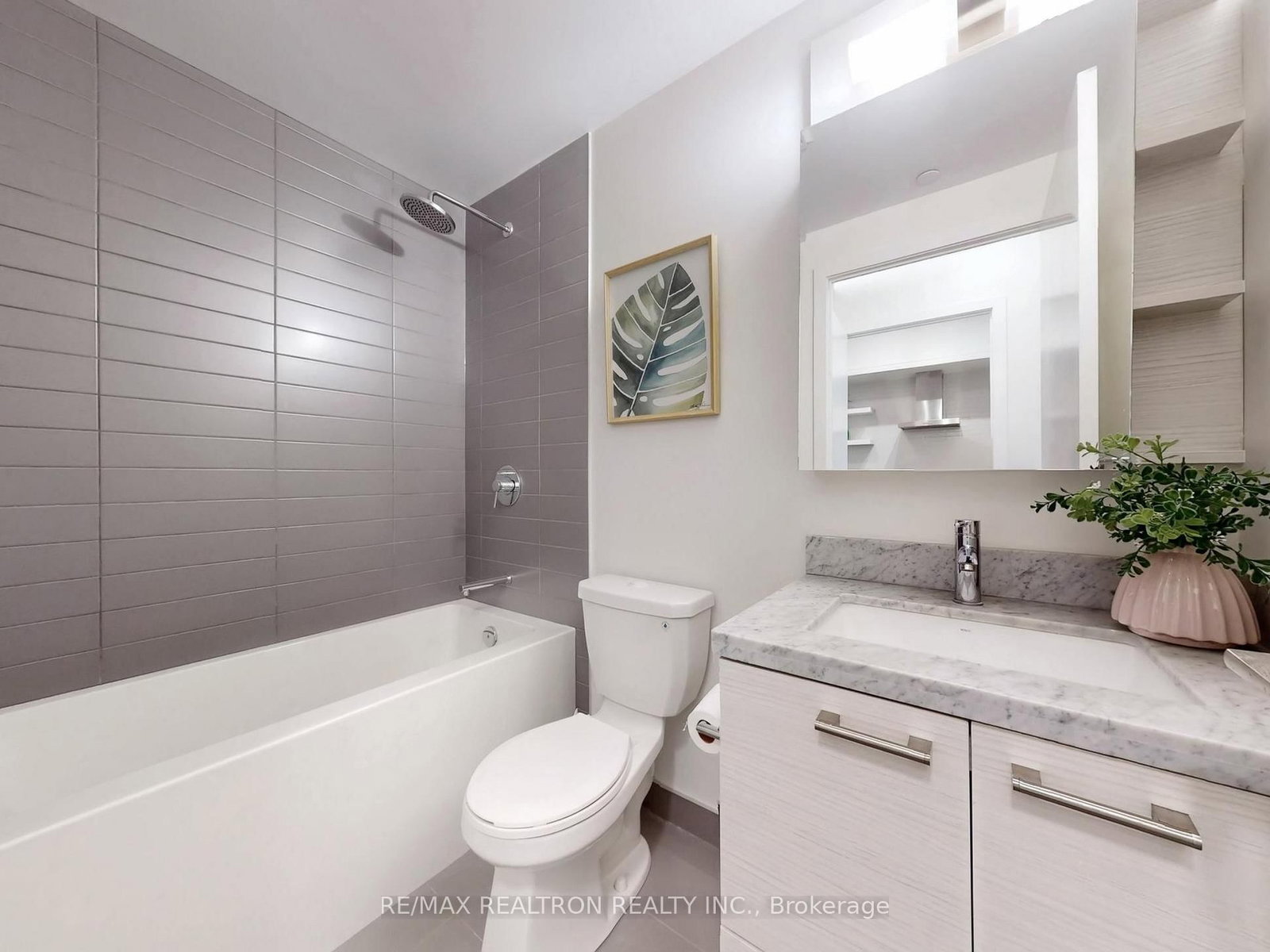 Condo for sale at 213-2221 Yonge Street, Toronto, Ontario, M4S 0B8 - Mount Pleasant West - MLS: C13002422