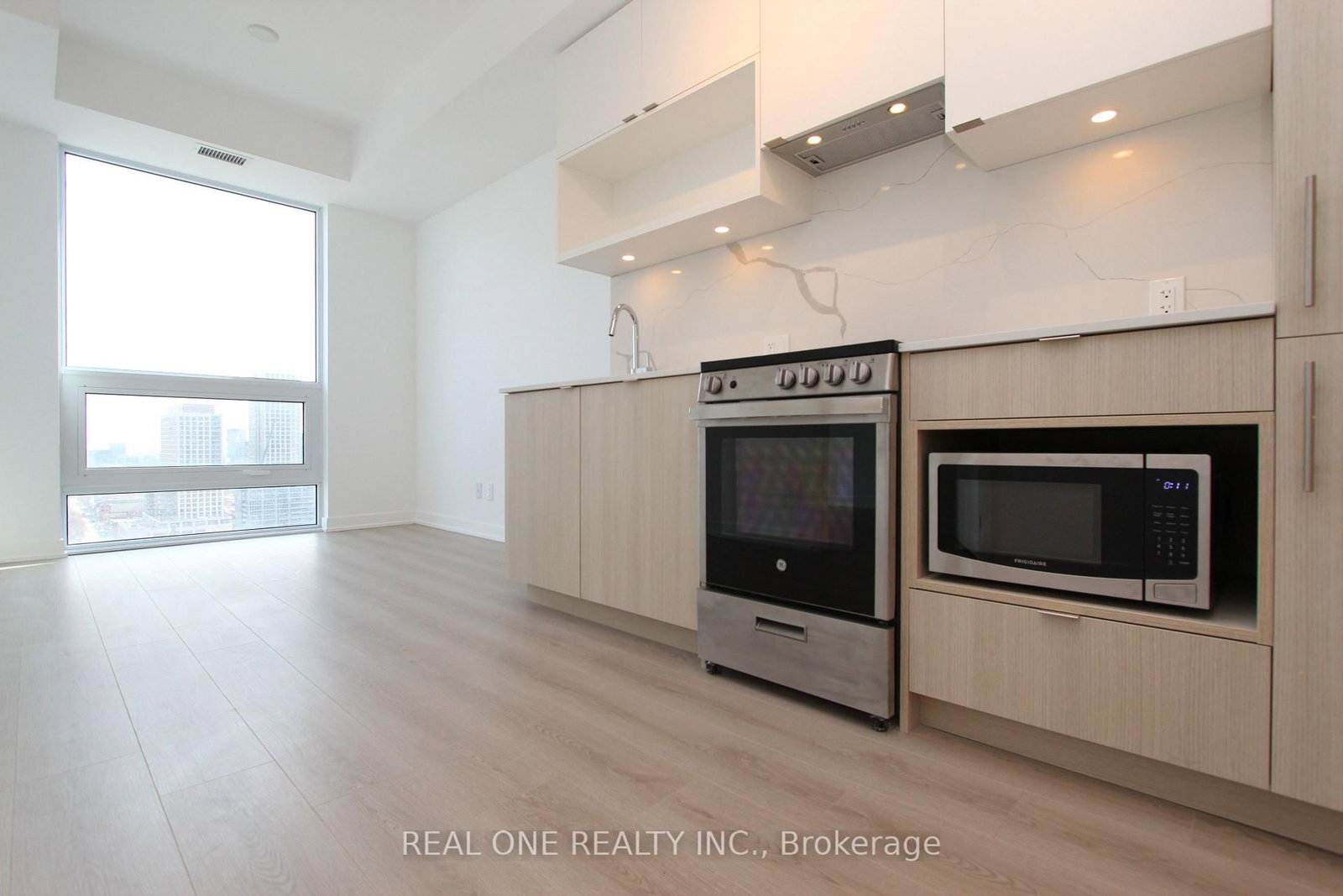 100 Queen Street E, Unit 2605