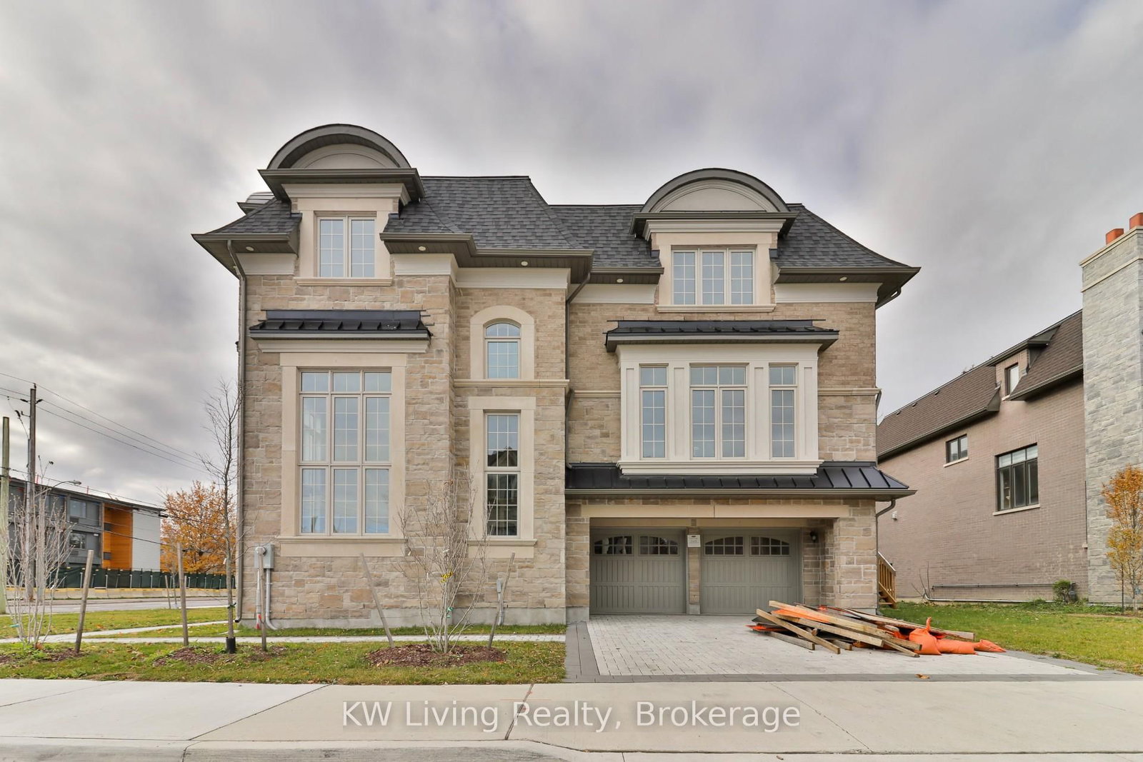 Property at 166 Cummer