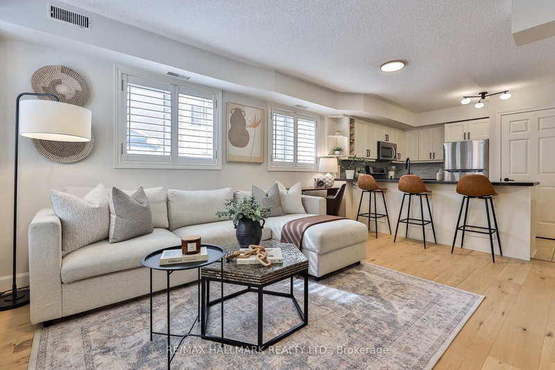 208 Niagara St #59, Toronto, Ontario