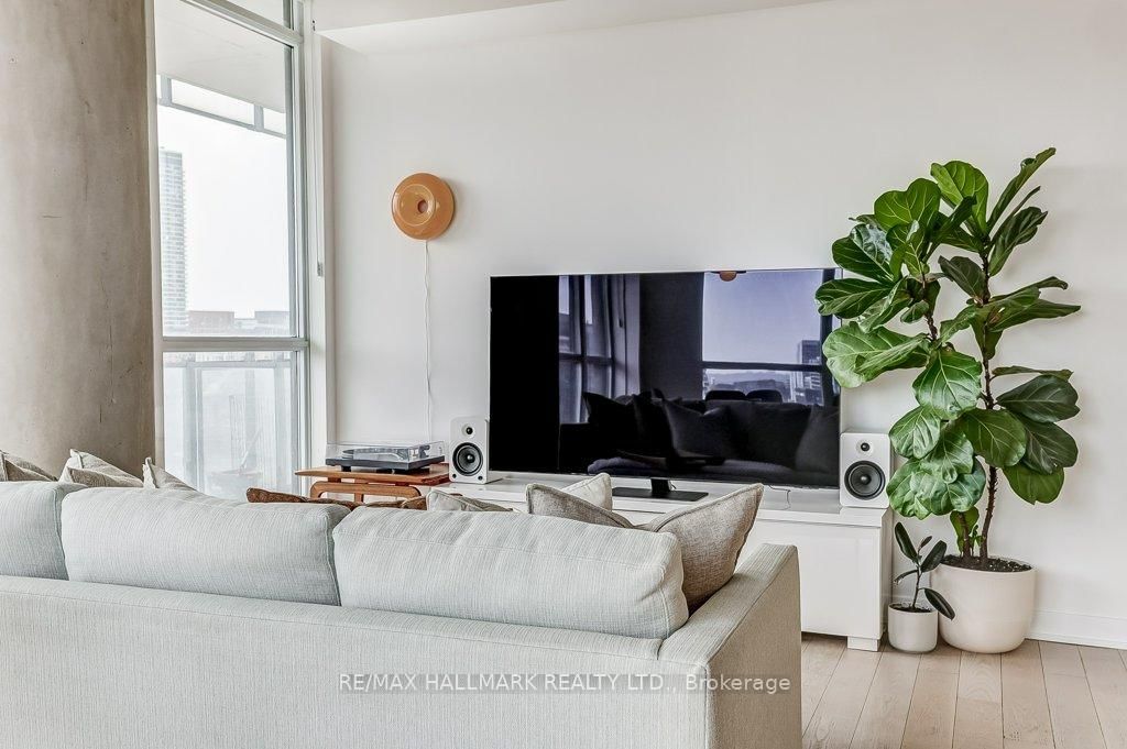 318 King Street E, Unit 907 - Photo 12