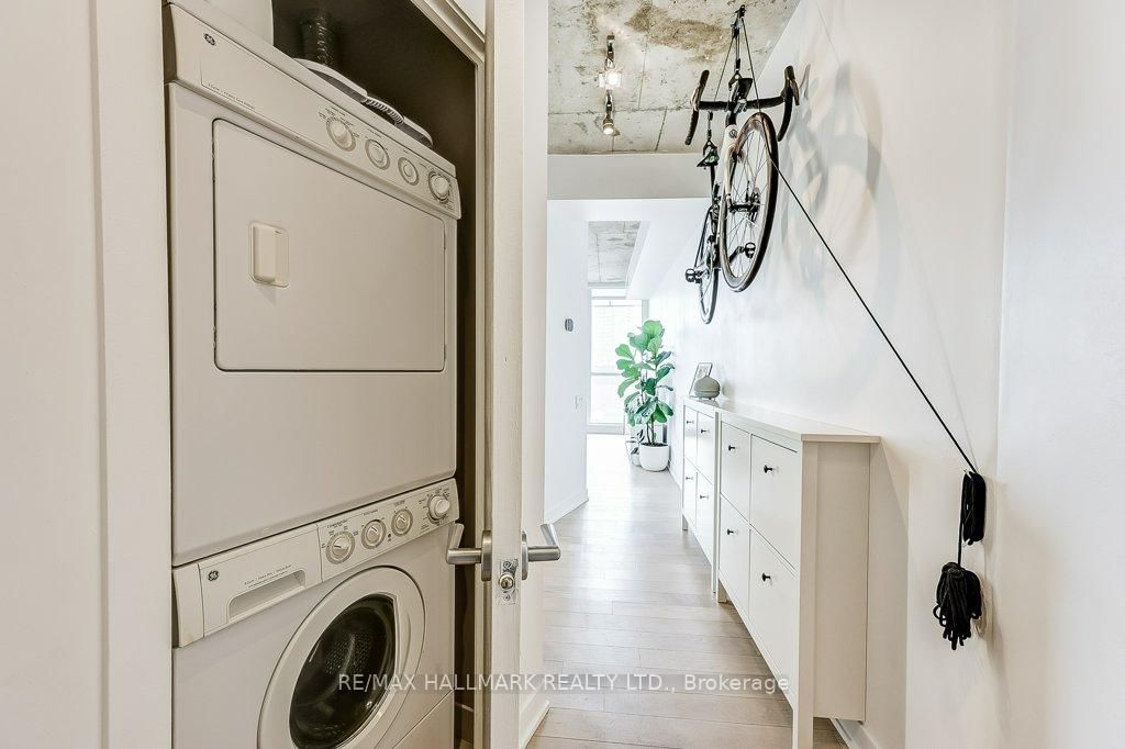 318 King Street E, Unit 907 - Photo 16