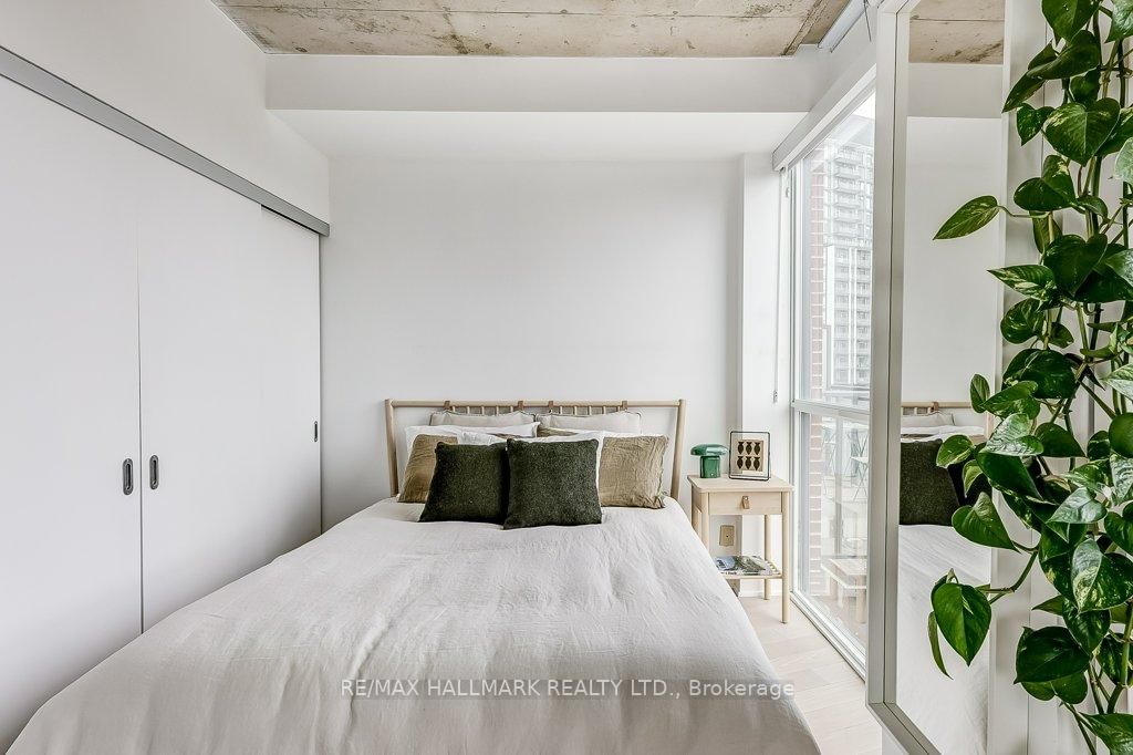 318 King Street E, Unit 907 - Photo 24