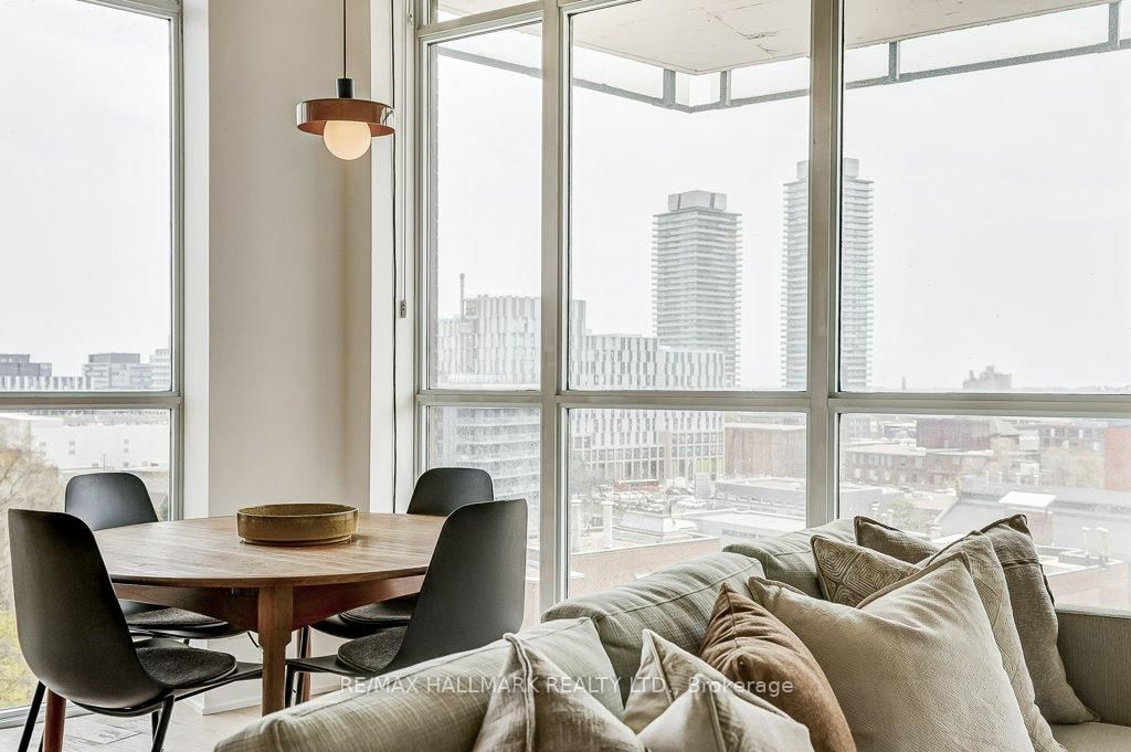 318 King Street E, Unit 907 - Photo 32