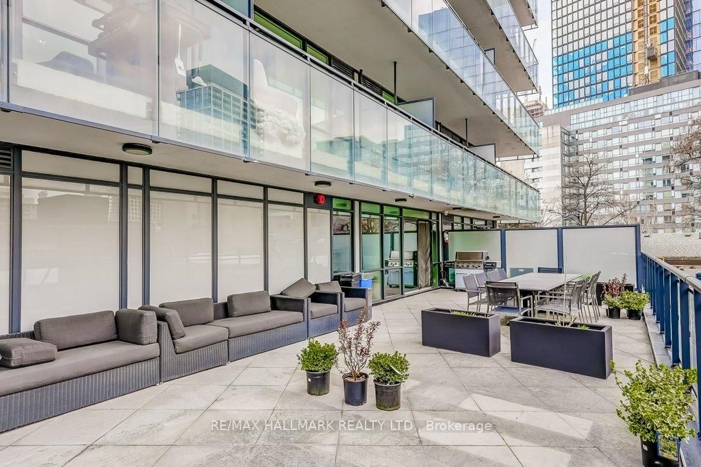 318 King Street E, Unit 907 - Photo 43