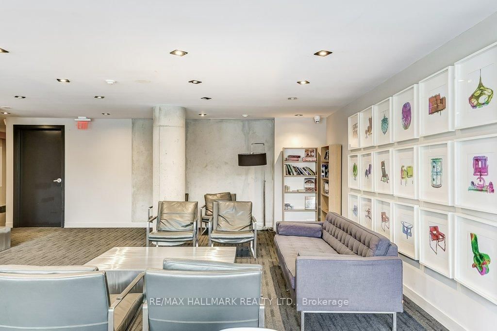 318 King Street E, Unit 907 - Photo 44