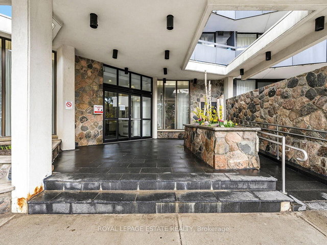 PH05 - 75 Graydon Hall Manor