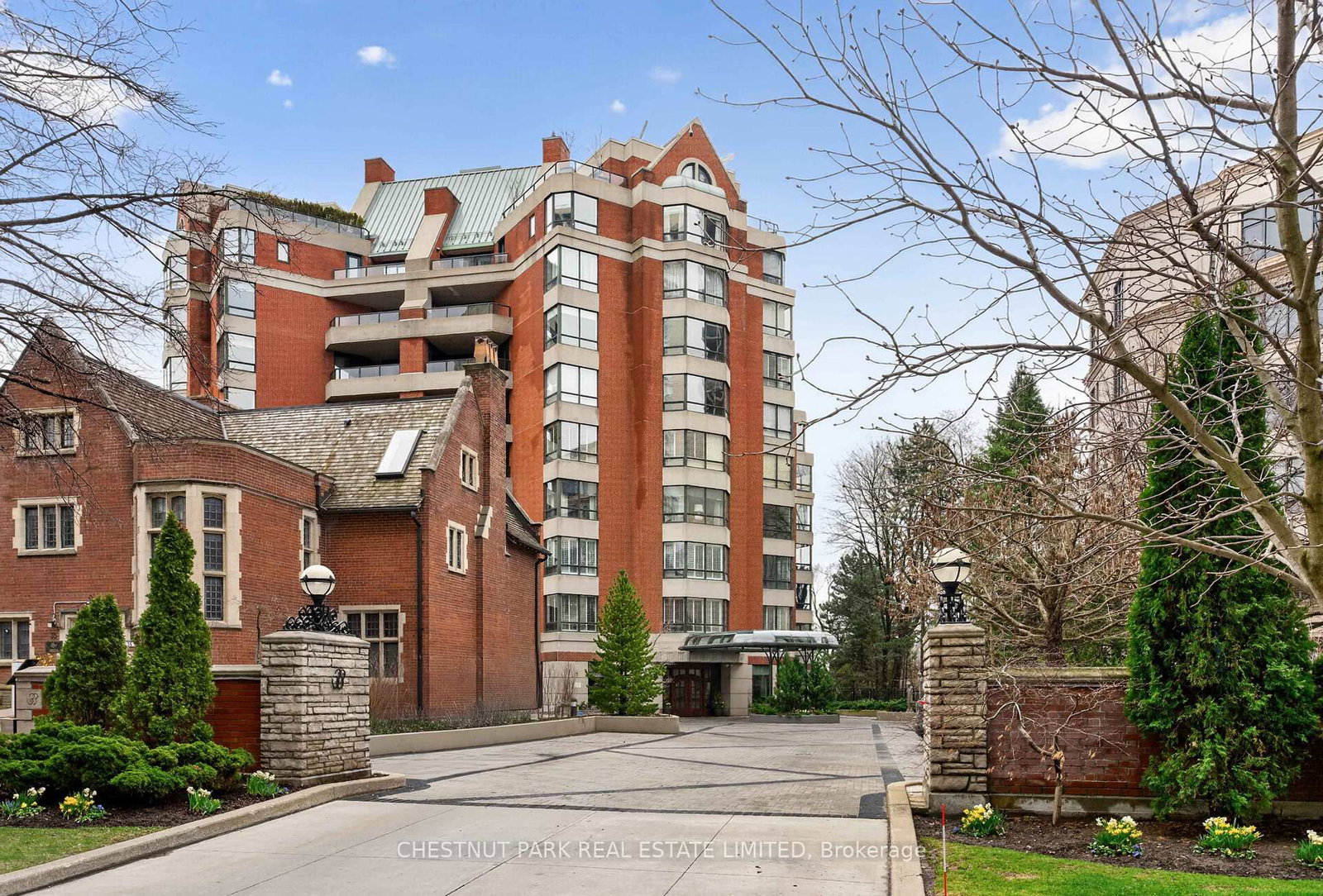 Condo for sale at 701-33 Jackes Avenue, Toronto, Ontario, M4T 1E2 - Rosedale-Moore Park - MLS: C13002646