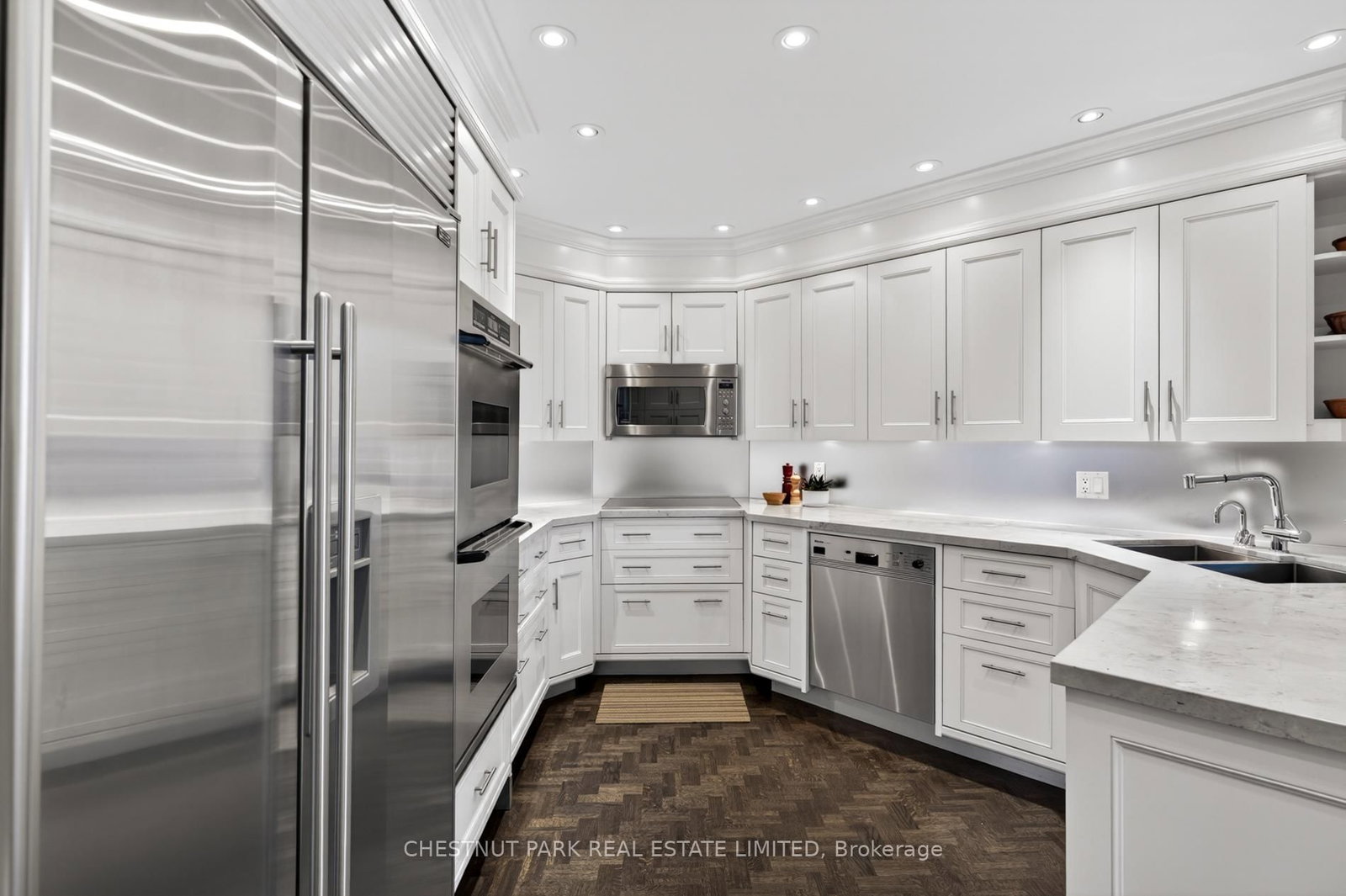 33 Jackes Avenue, Unit 701 - Photo 14