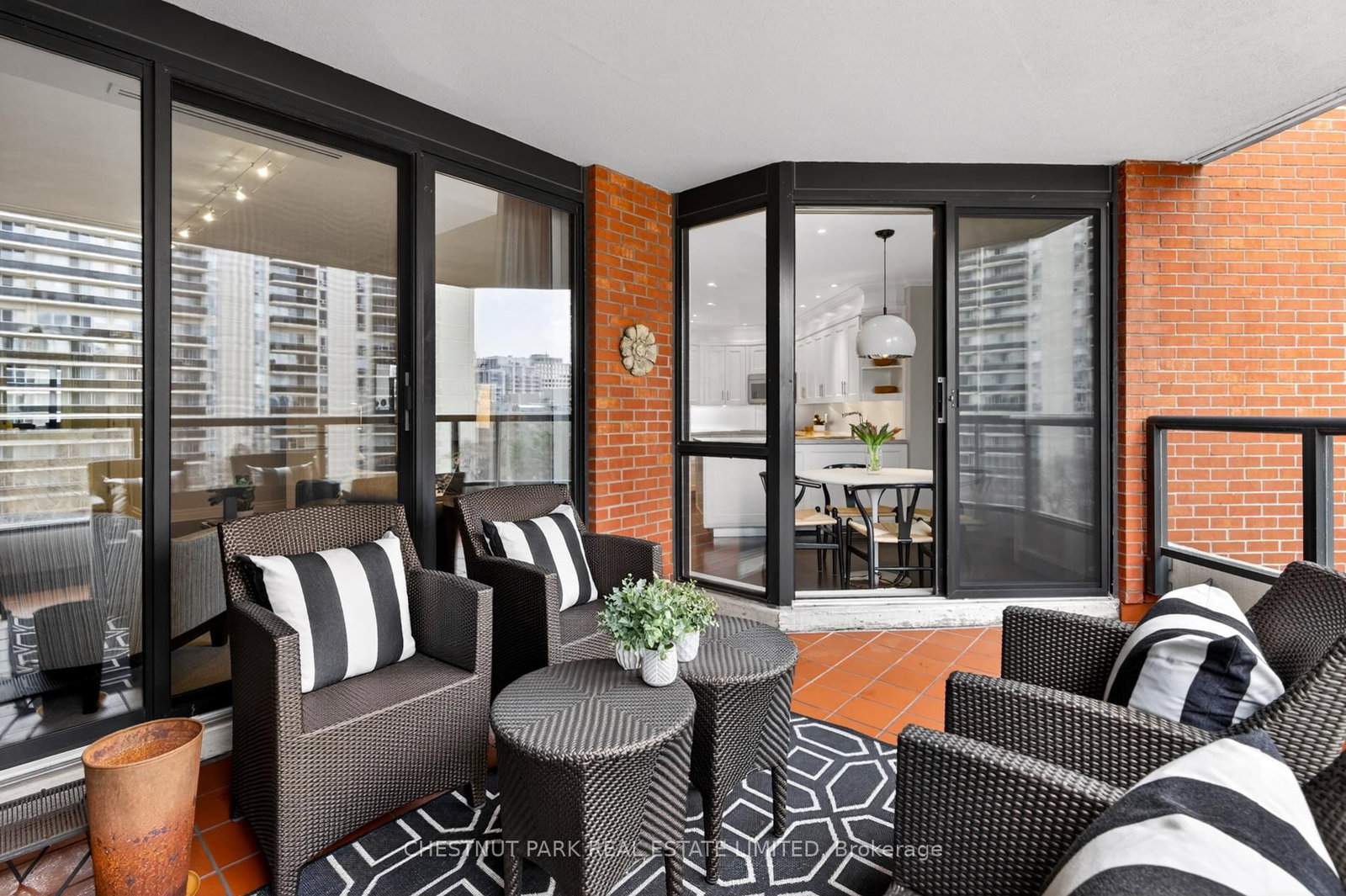 33 Jackes Avenue, Unit 701 - Photo 33