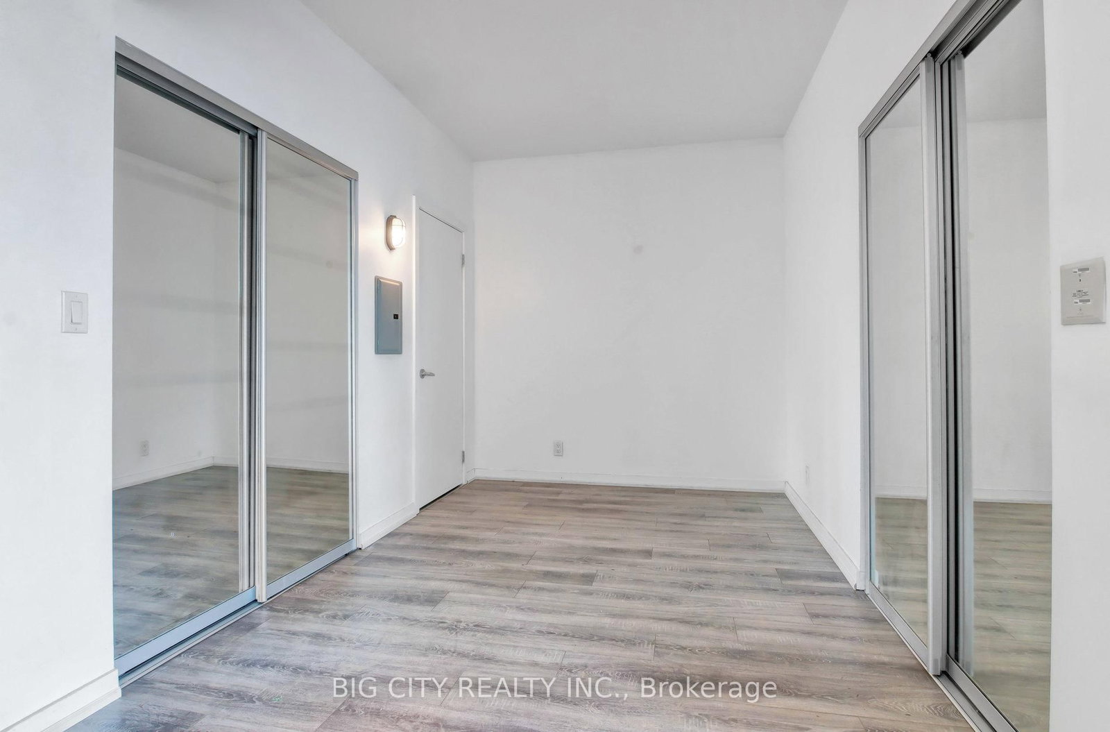 33 Lombard Street, Unit 2001 - Photo 7