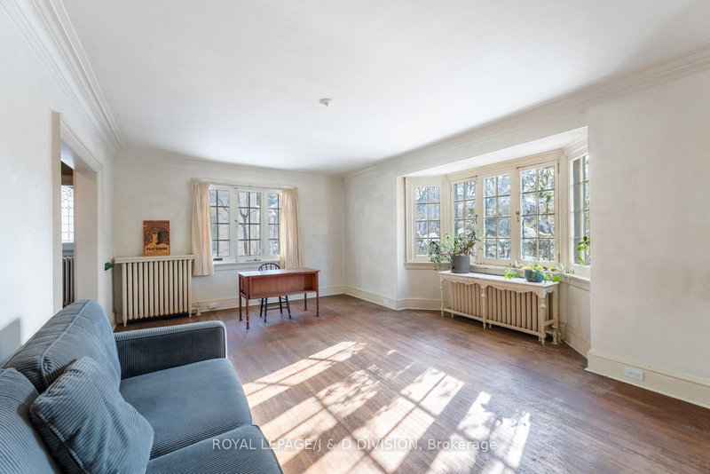 64 Heathdale Rd, Toronto, M6C 1M8 | Image 3