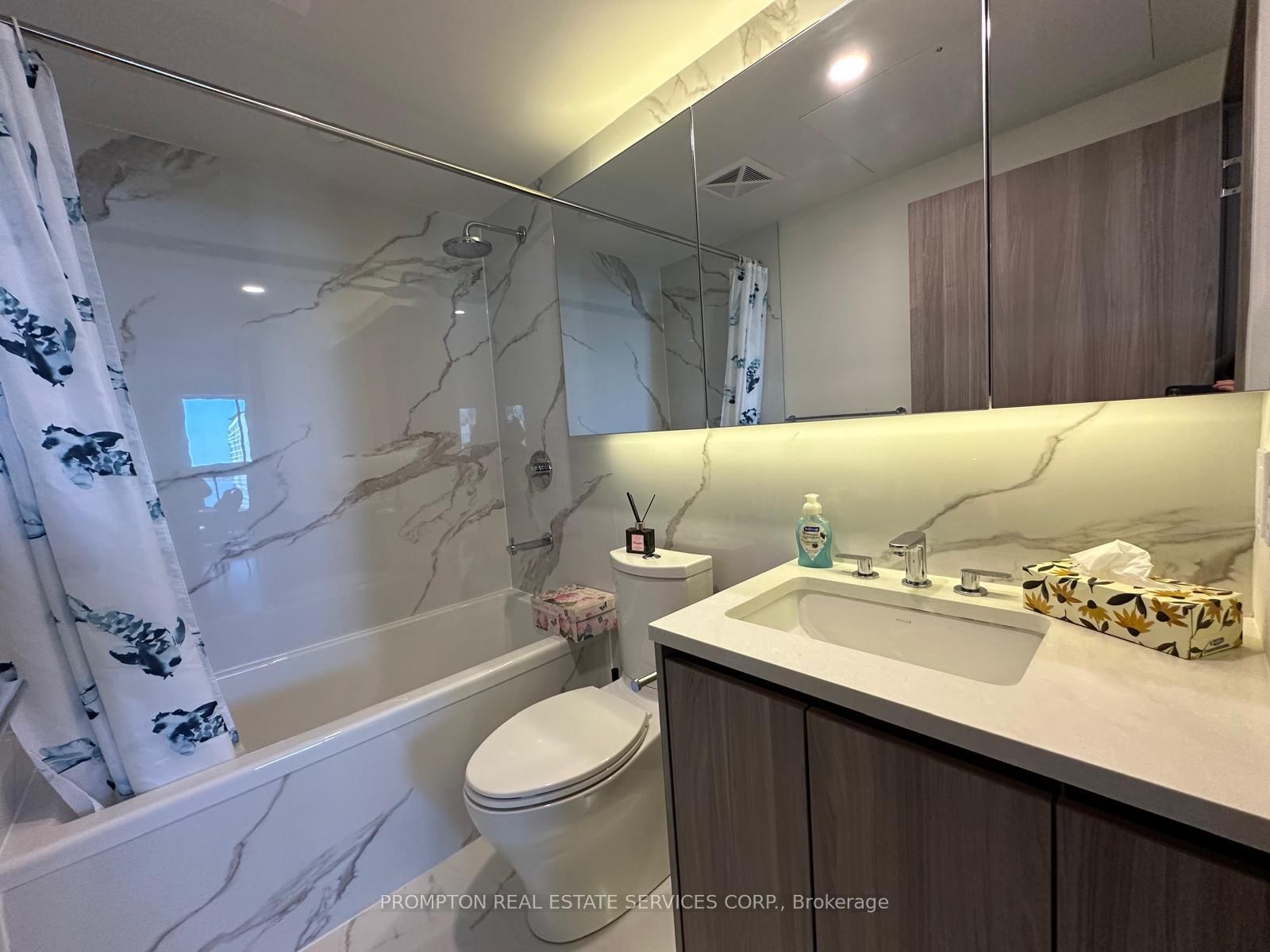 Condo for lease at 1010-1 Concord Cityplace Way, Toronto, Ontario, M5V 0X3 - Waterfront Communities C1 - MLS: C13002772