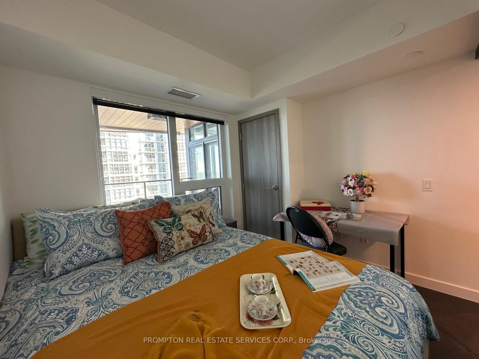 Condo for lease at 1010-1 Concord Cityplace Way, Toronto, Ontario, M5V 0X3 - Waterfront Communities C1 - MLS: C13002772