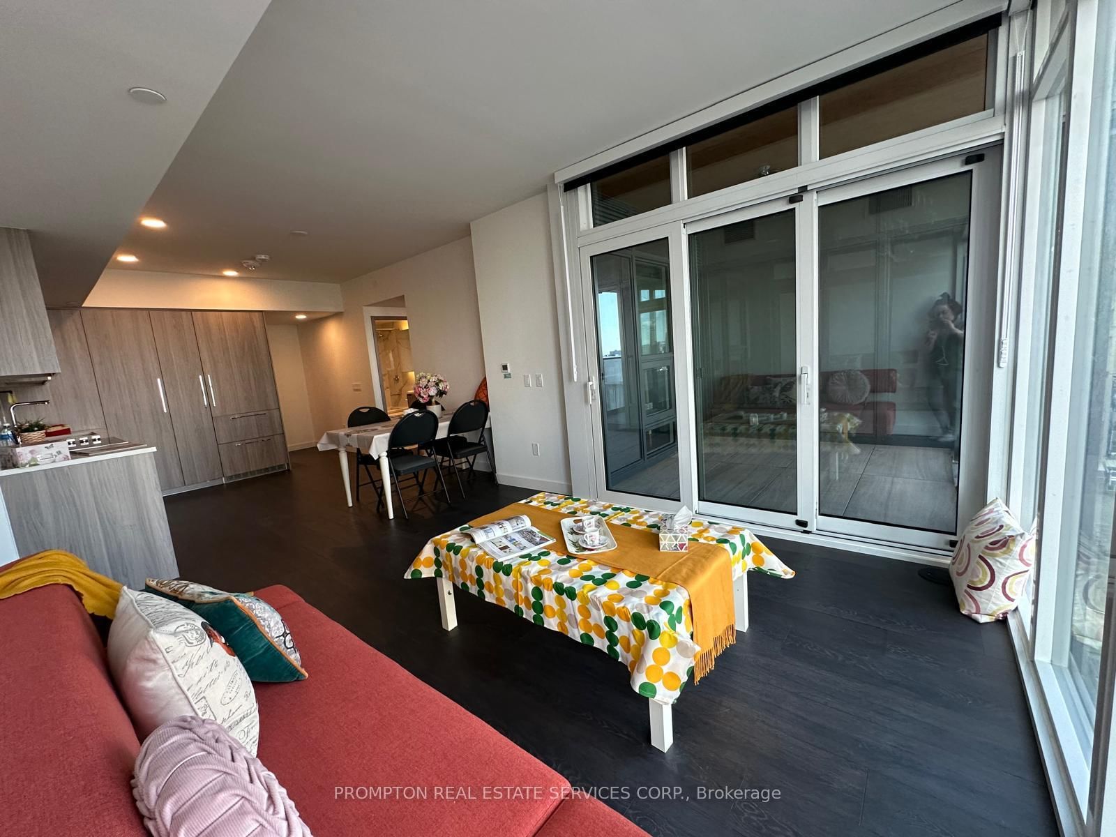 Condo for lease at 1010-1 Concord Cityplace Way, Toronto, Ontario, M5V 0X3 - Waterfront Communities C1 - MLS: C13002772