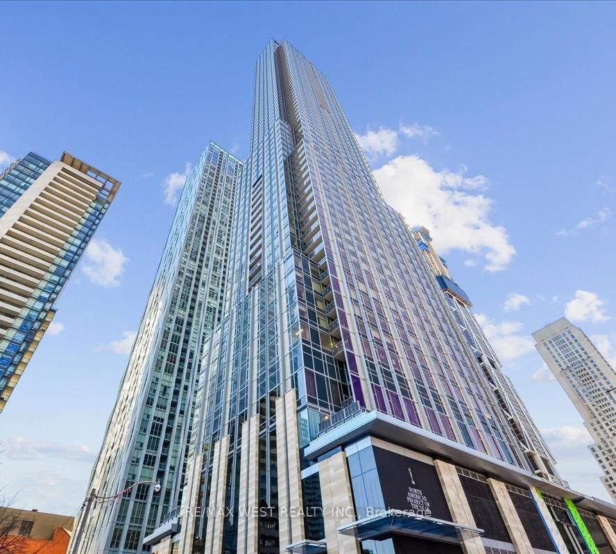 11 Yorkville Avenue, Unit 2902