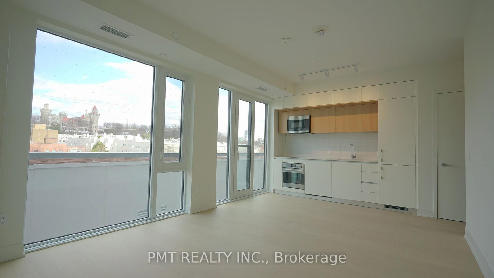 322 Dupont Street, Unit 408 - Photo 2