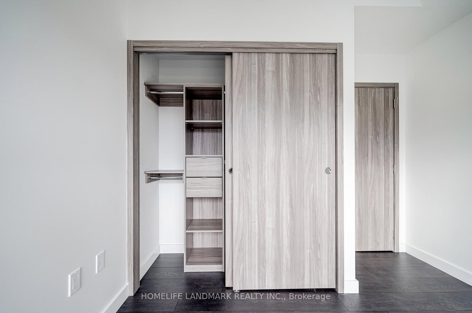 95 Mcmahon Drive, Unit 303 - Photo 21