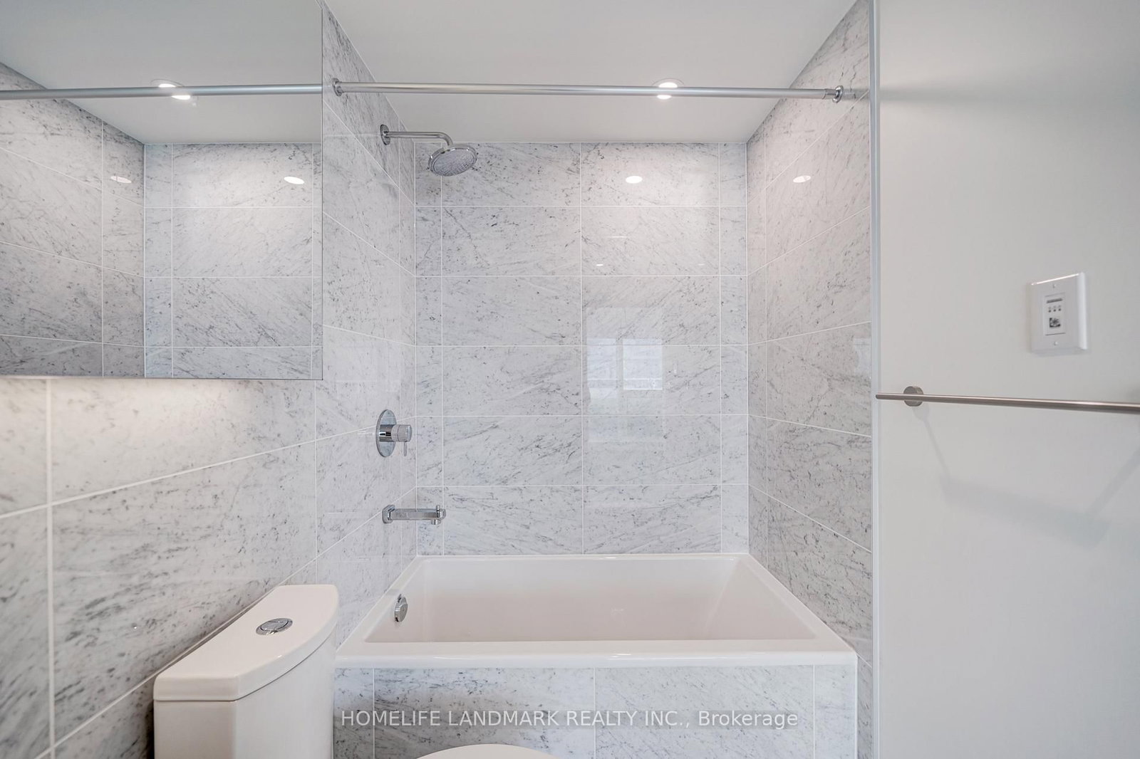 95 Mcmahon Drive, Unit 303 - Photo 28