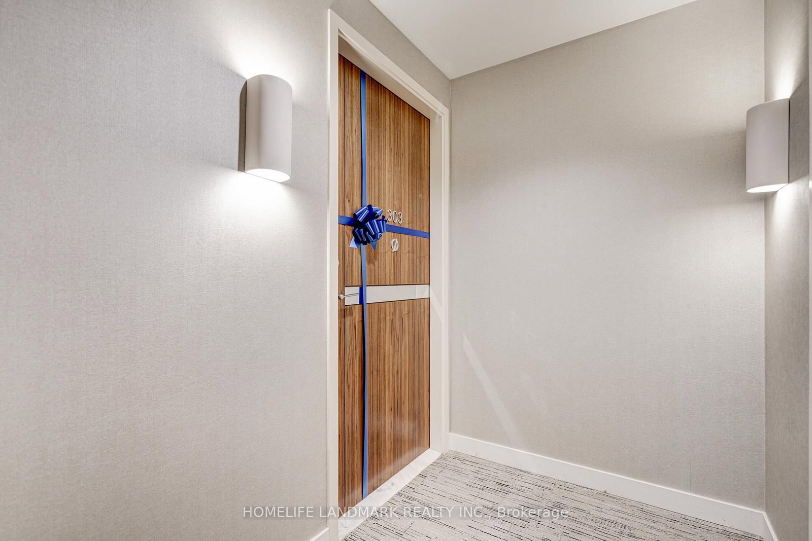 95 Mcmahon Drive, Unit 303 - Photo 8