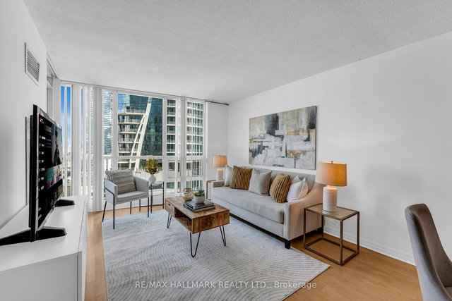 1908 - 16 Yonge Street