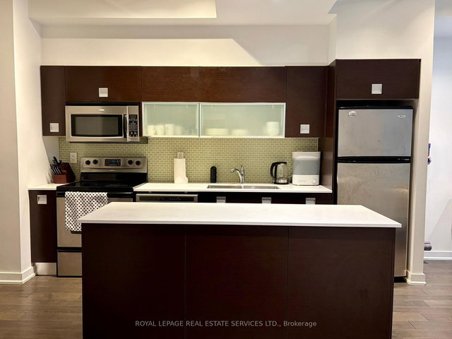 406 - 10 Morrison Street