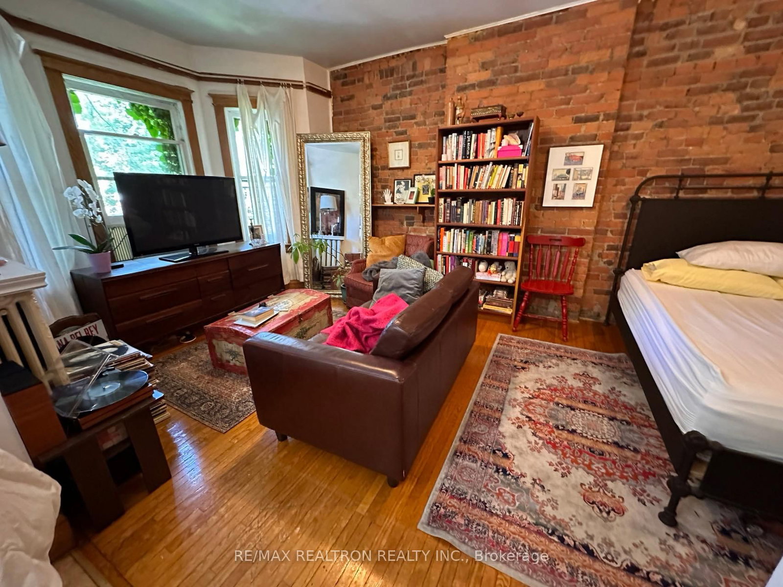 108 Admiral Road, Unit 3 - Photo 6