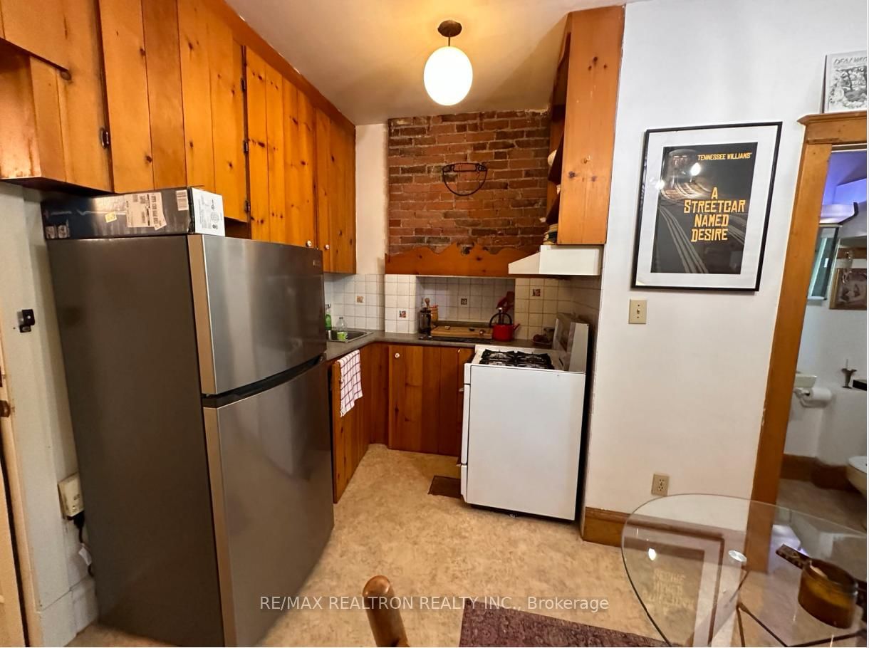 108 Admiral Road, Unit 3 - Photo 7