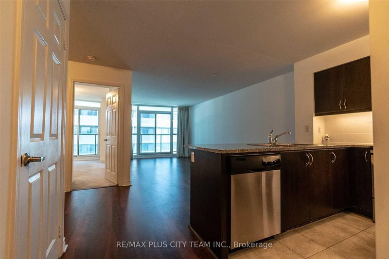 1008 - 19 Grand Trunk Cres, Toronto, M5J 3A3 | Image 3