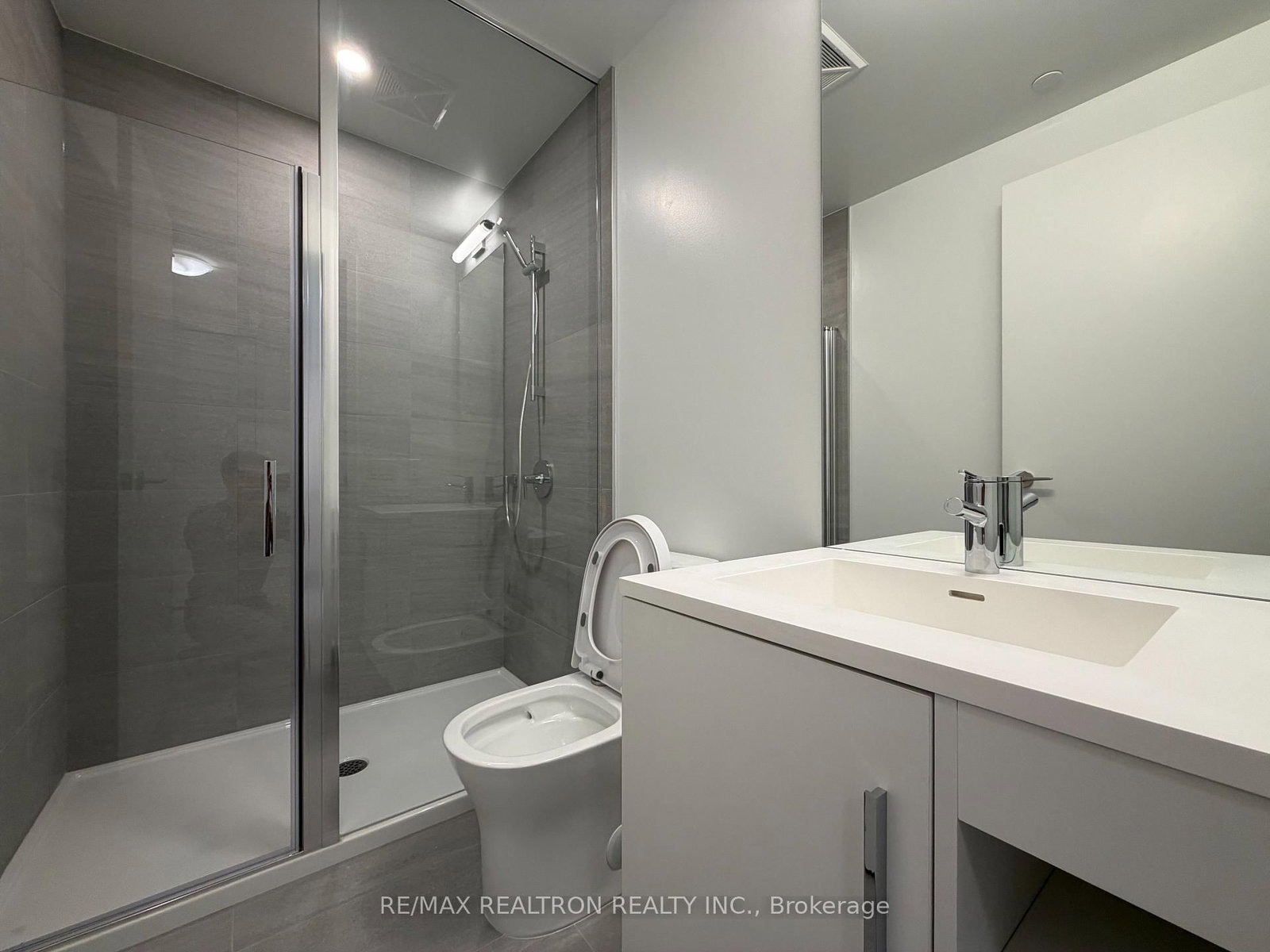 634 Church Street, Unit 2011 - Photo 5