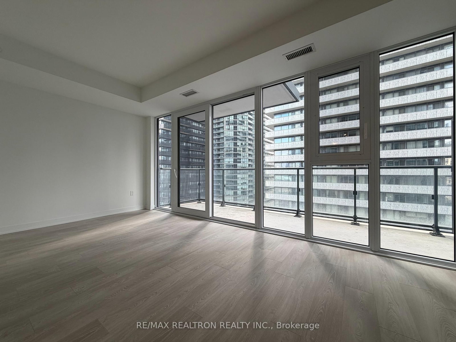 634 Church Street, Unit 2011 - Photo 9