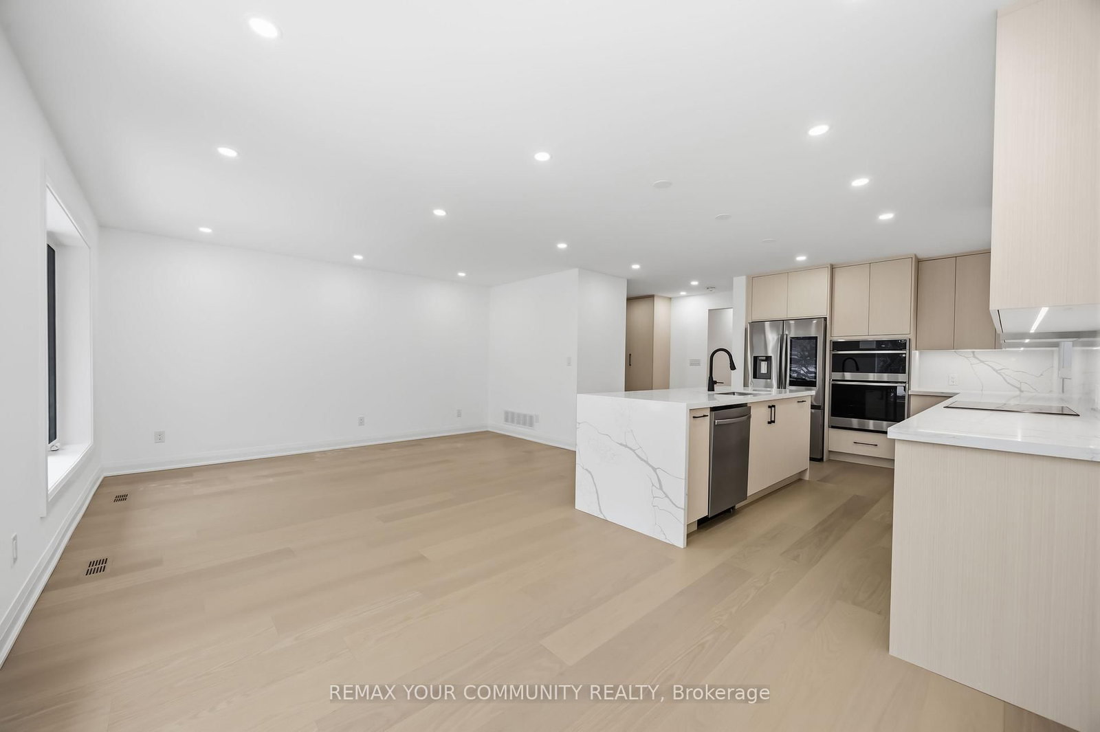 55 Cocksfield Avenue, Unit Main - Photo 14